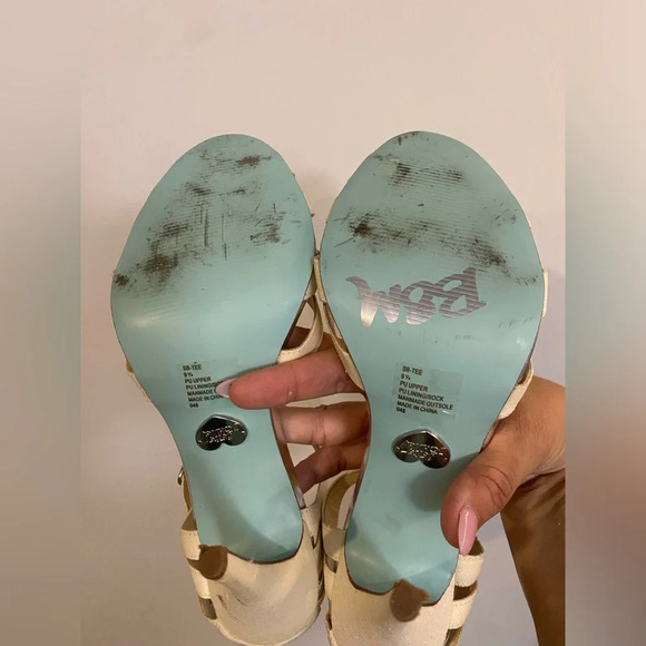 Betsey Johnson cream glitter heels with t strap and buckle closure 9.5 wedding - Picture 13 of 13